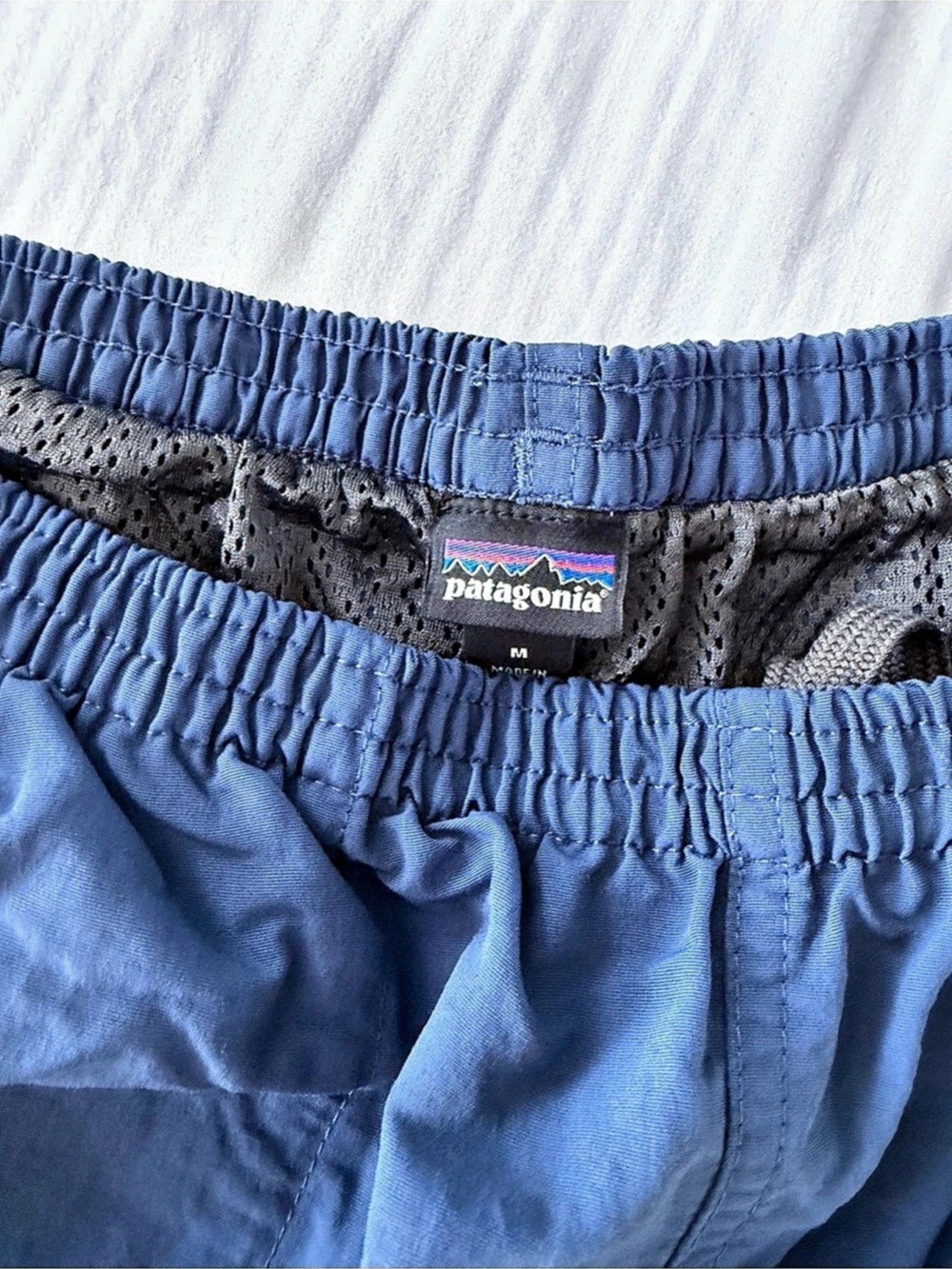 Patagonia Men's Baggies Shorts with mesh liner- 5" Marine Blue Size Medium